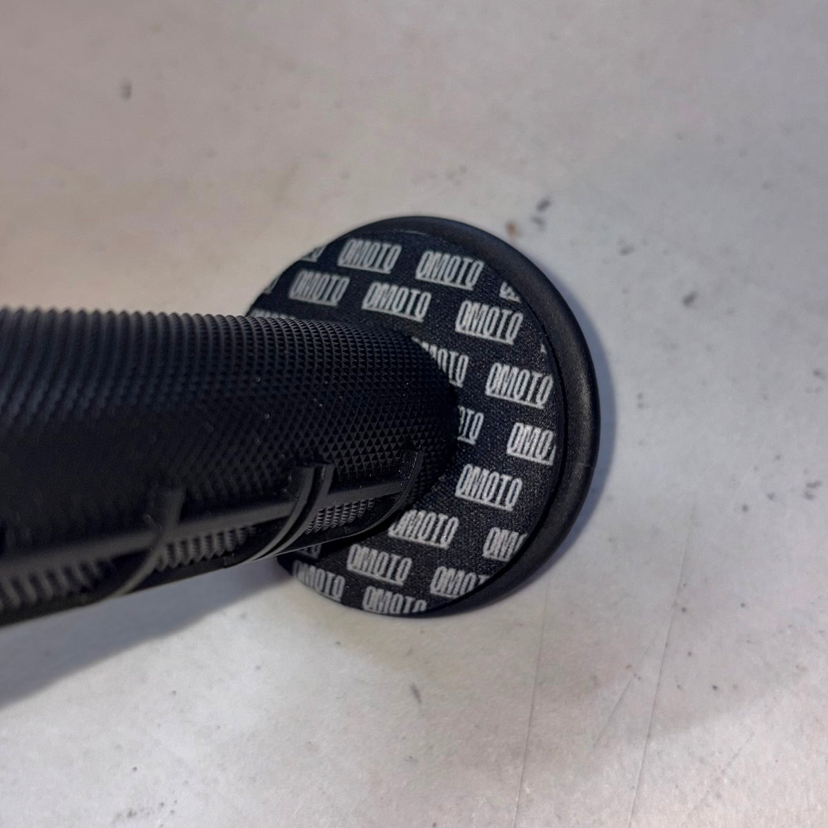 Half-Waffle Grips with Grip Donuts
