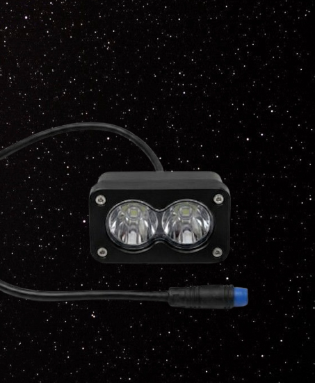 Plug & Play Light by Pins