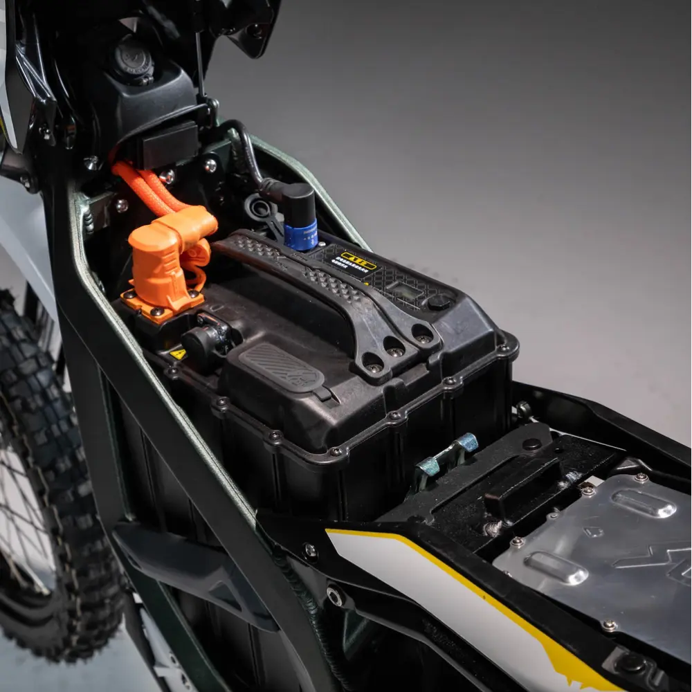 2026 Surron Ultra Bee HP SW - 24.5kW Powerful Dirt EBike 74V 60Ah